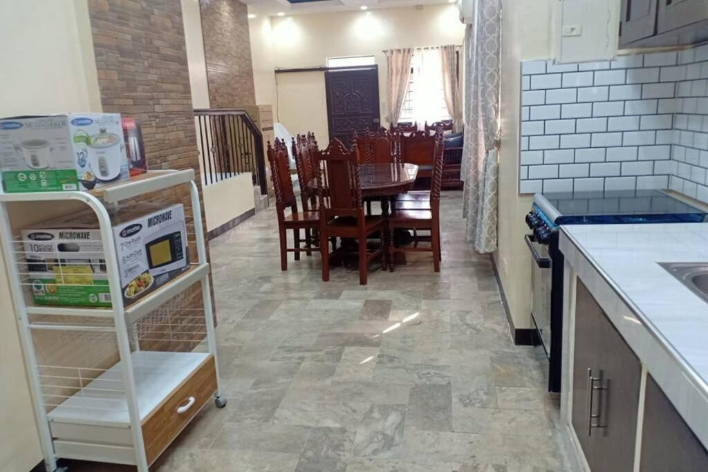 הוילה אלמינוס Casa Cecilia-Entire House Located Near 100 Islands מראה חיצוני תמונה